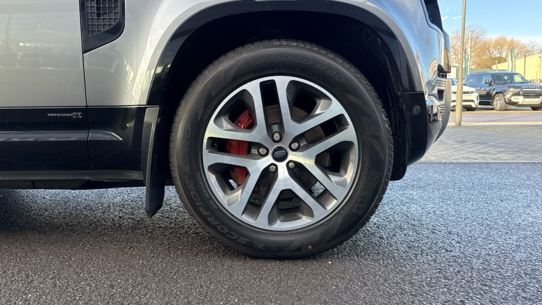 Land Rover Defender 3.0 D300 X 90 3dr Auto Diesel Estate